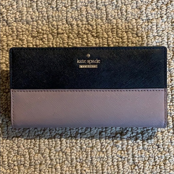 ✨Never Used✨ Kate Spade Cedar Street Wallet - Picture 1 of 7